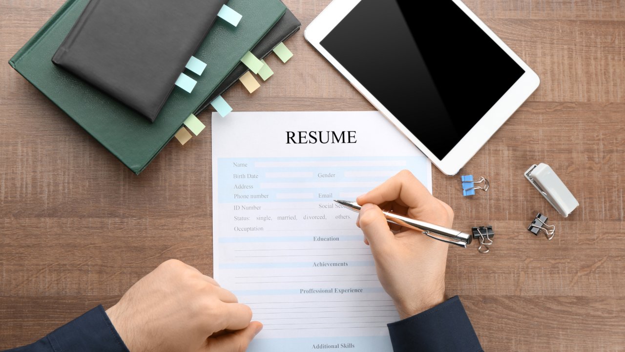 Top 25 Things to Avoid in Your Resumé learning guide from Cambridge Veritas